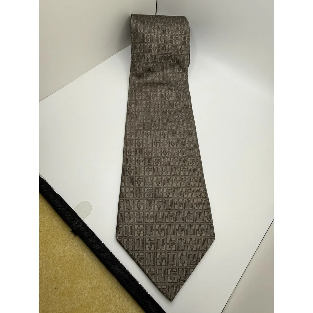 Gucci Silk Tie Italy Taupe Brown Geometric Monogram Jacquard Luxury GG
